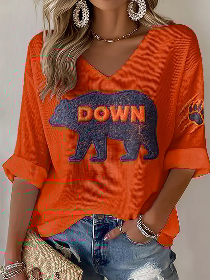 V-Neck Retro Bear Print T-Shirt